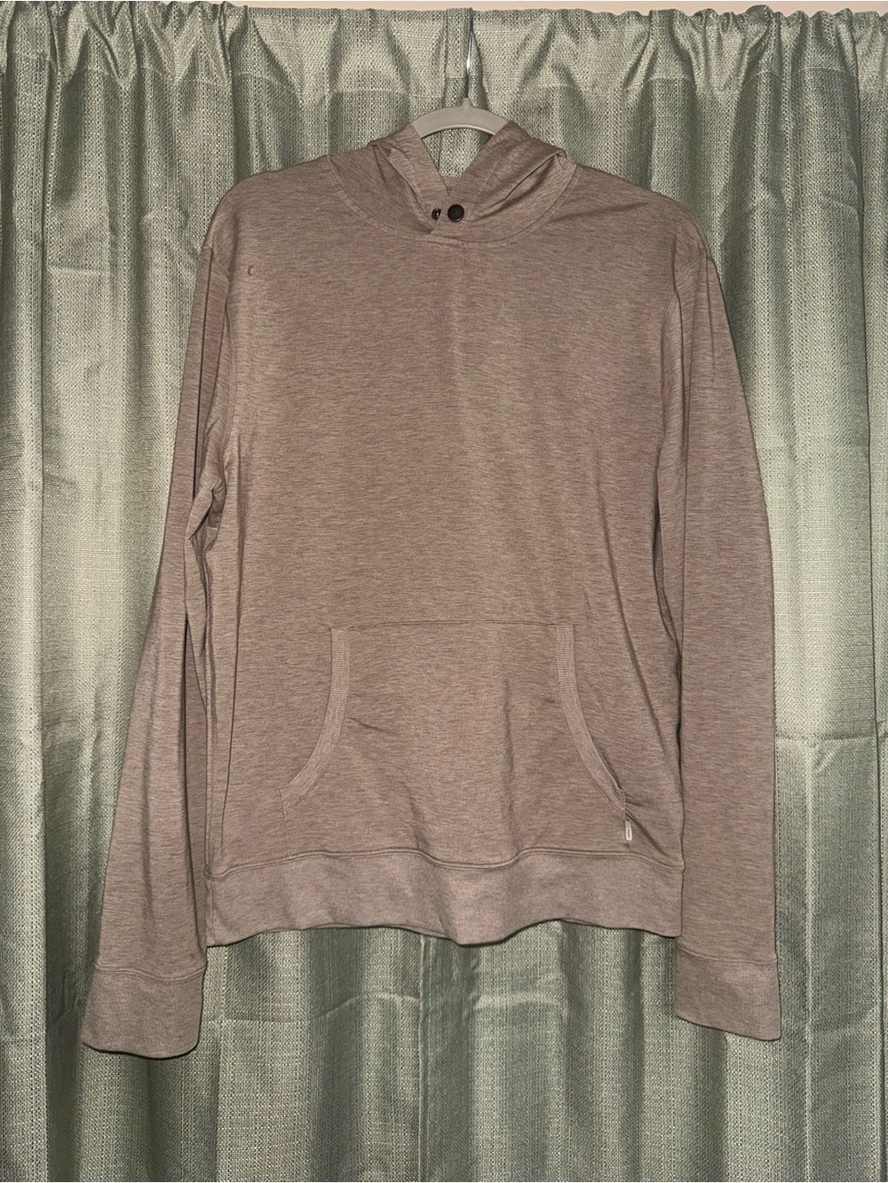 Vuori Men's Lightweight Hooded Long-Sleeve Shirt - Taupe Medium